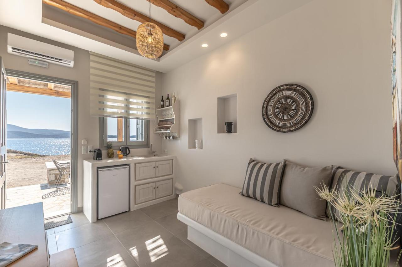 Schoinoussa Porto Dema Luxury Suites מראה חיצוני תמונה