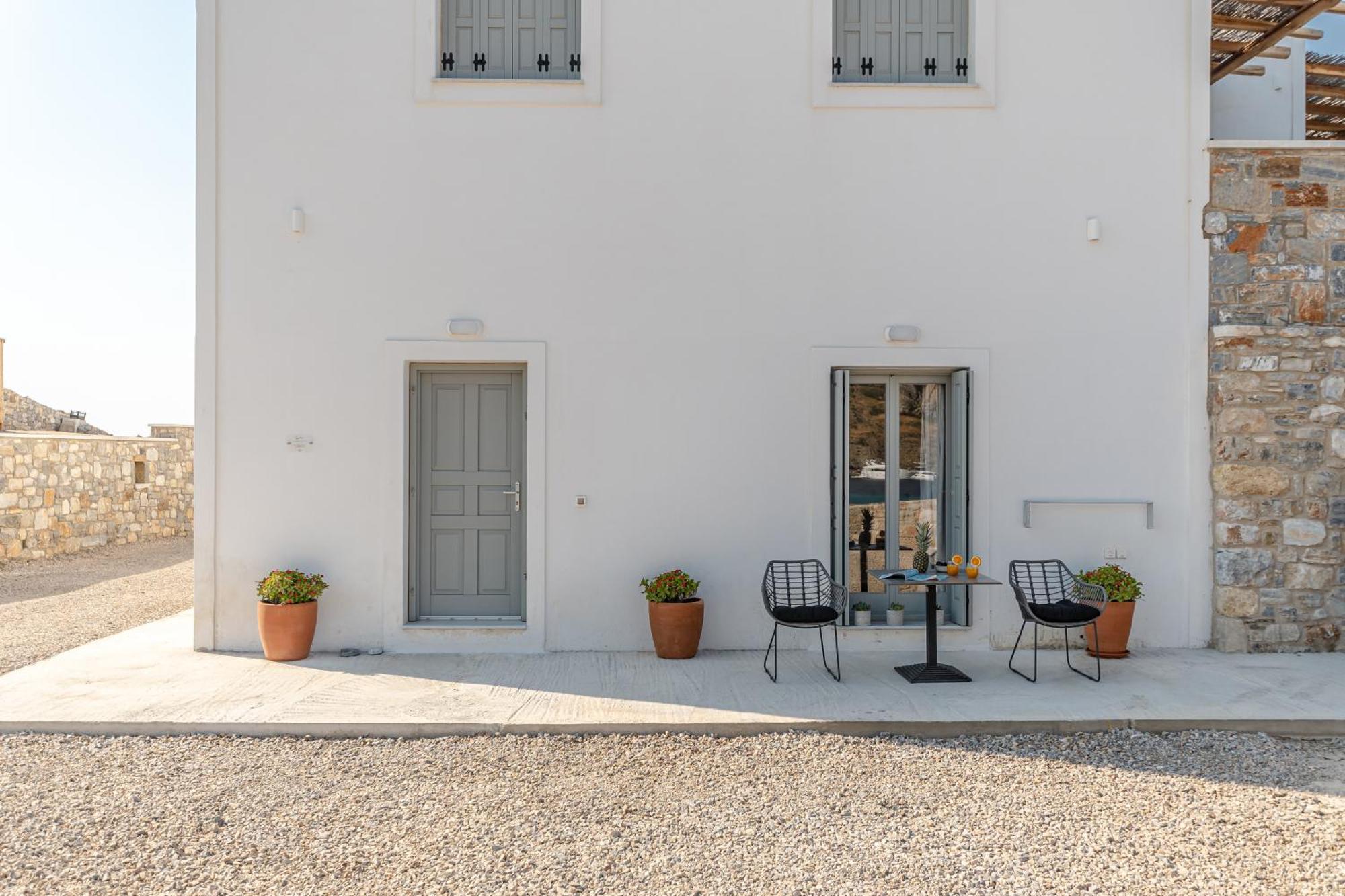 Schoinoussa Porto Dema Luxury Suites מראה חיצוני תמונה