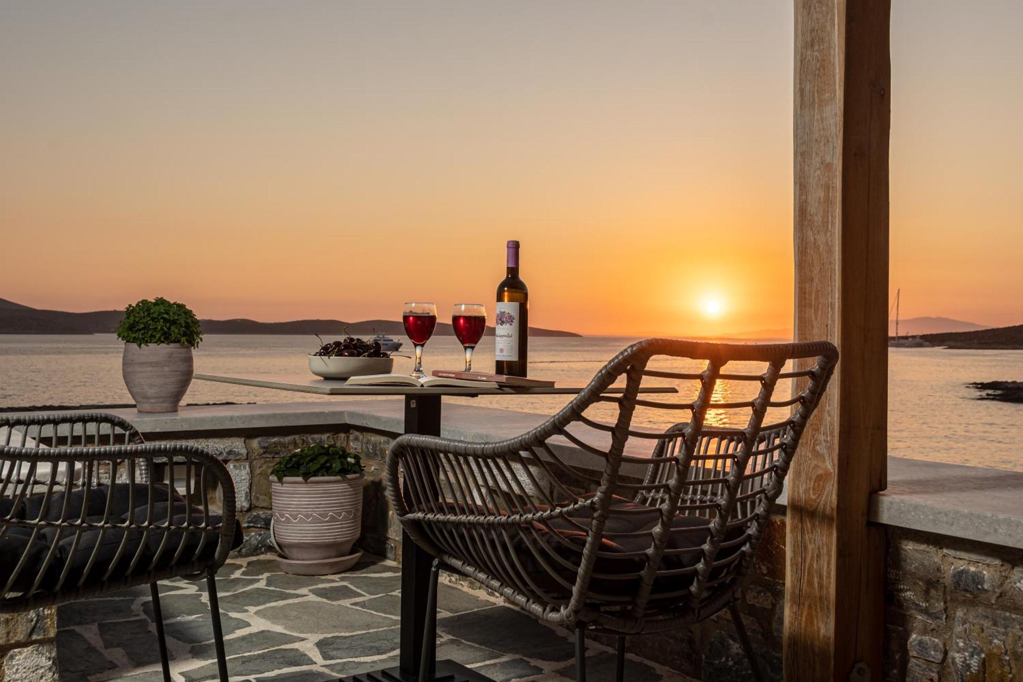 Schoinoussa Porto Dema Luxury Suites מראה חיצוני תמונה