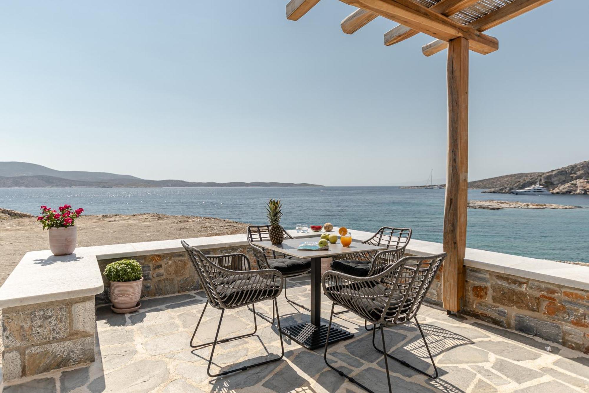 Schoinoussa Porto Dema Luxury Suites מראה חיצוני תמונה